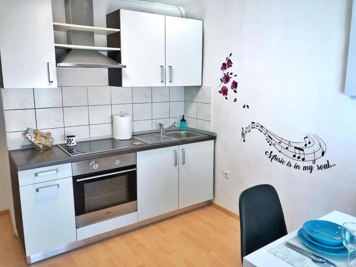 1Br Apartment On The Most Beautiful Street In Ljubljana Center Zewnętrze zdjęcie